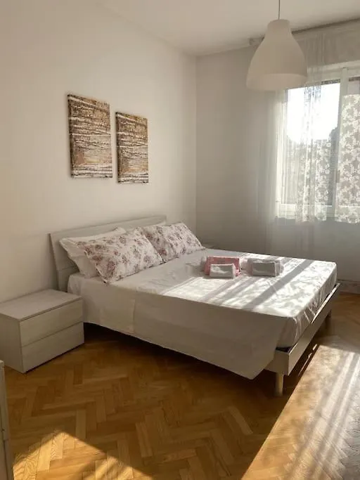 Centralissimo Trilocale A Pochi Passi Dal Duomo Apartment Milan Italy